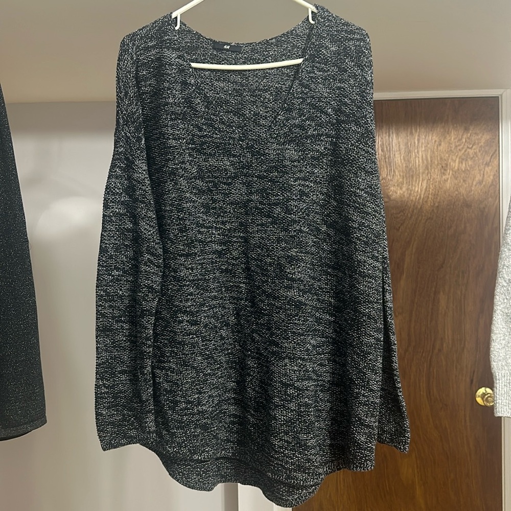 H&M COZY SWEATER 🖤